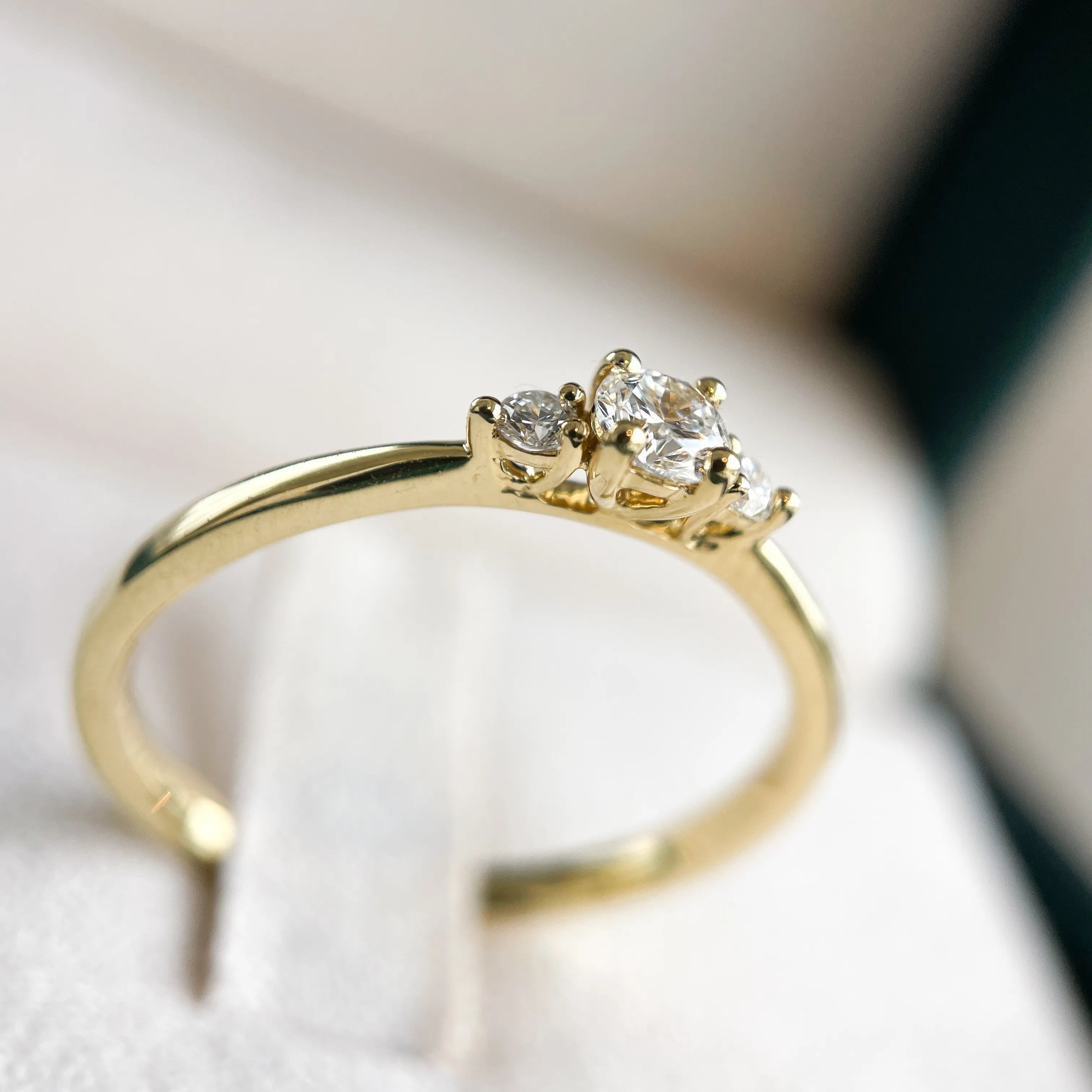 Ring Alix 0,20 crt. geelgoud