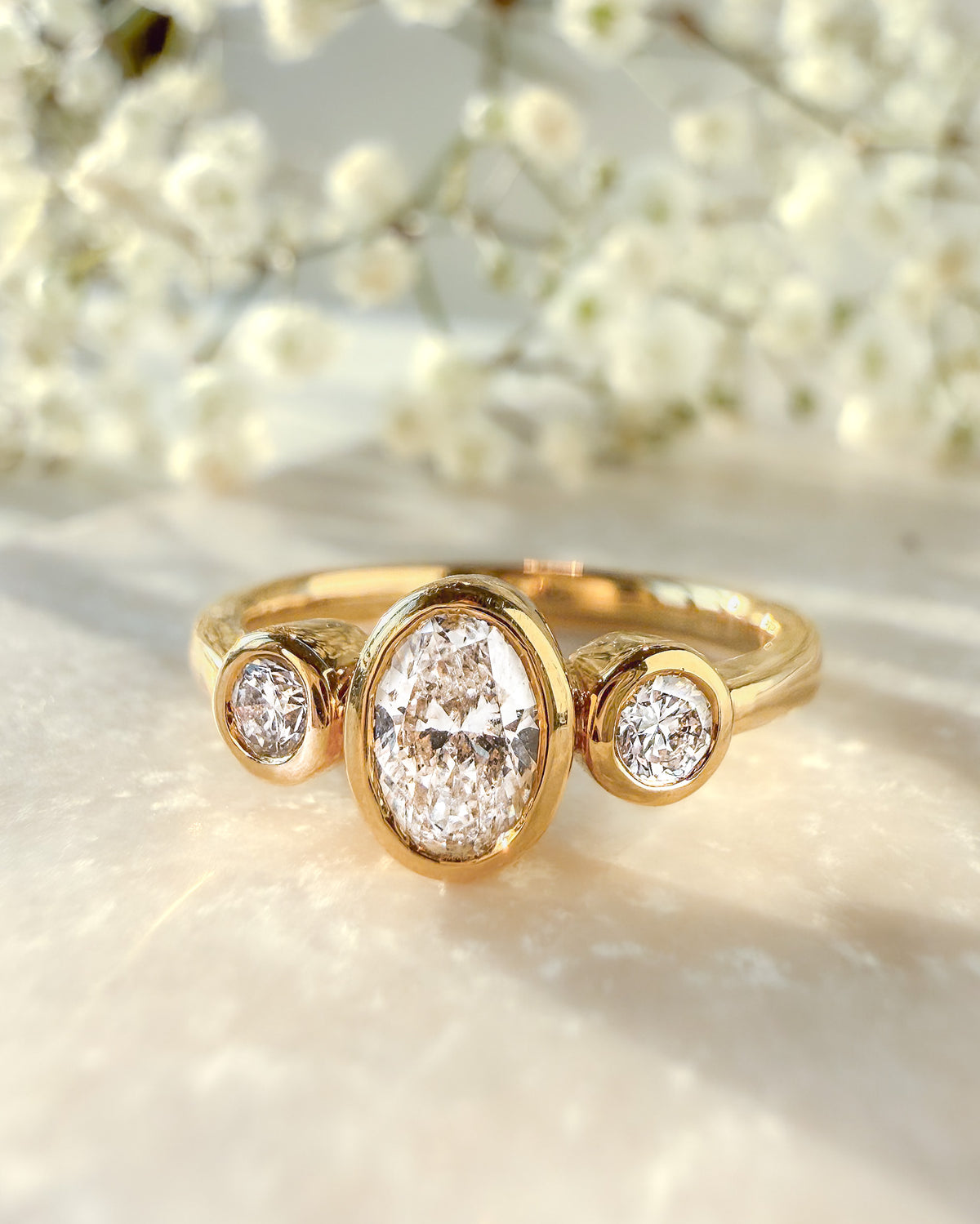 Ring Sofia 0,70 crt. geelgoud