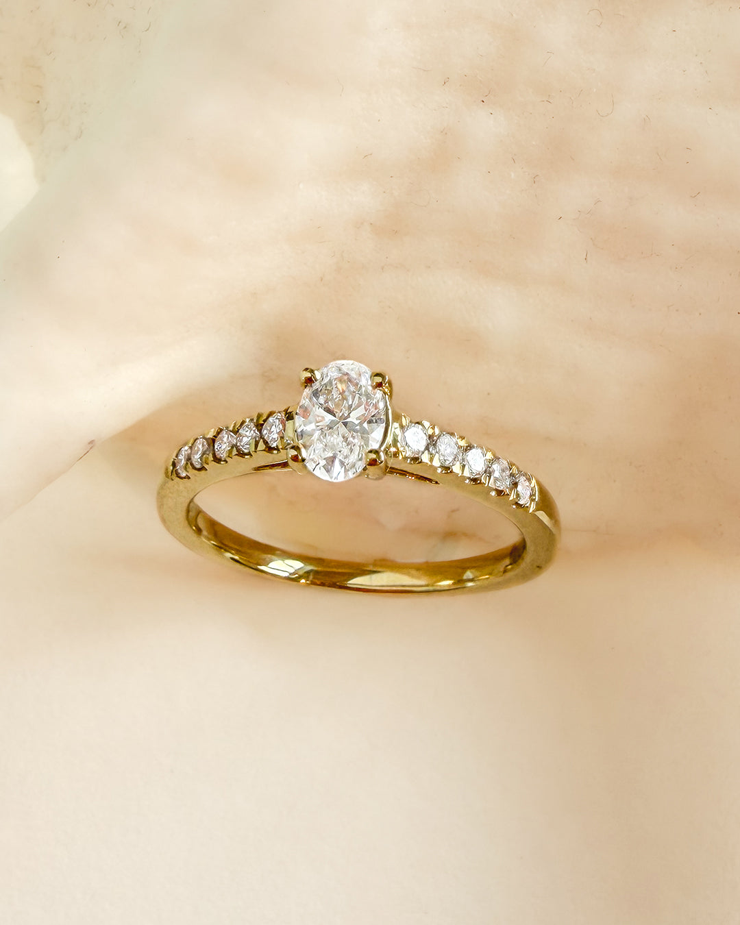 Ring Franky Royal 0,75 crt. geelgoud